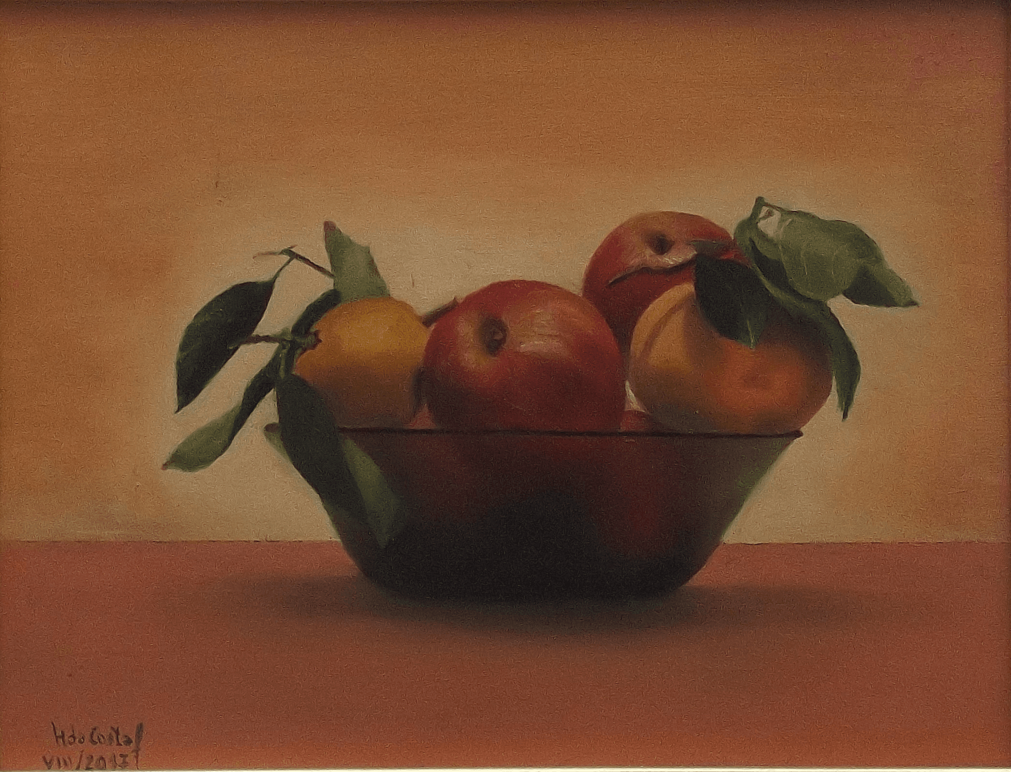 Bodegón con frutas en bol transparente