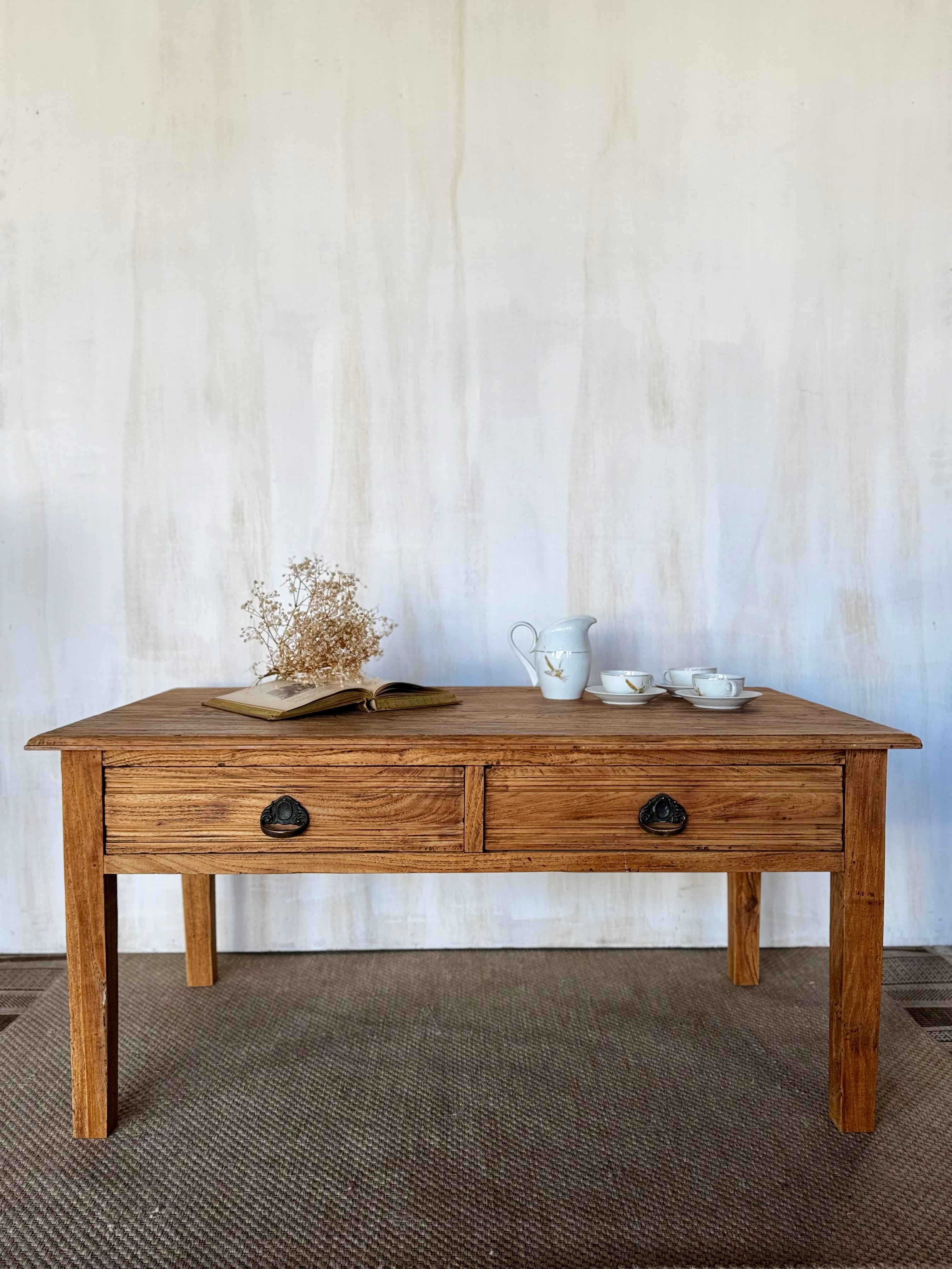 Mesa ratona de Roble