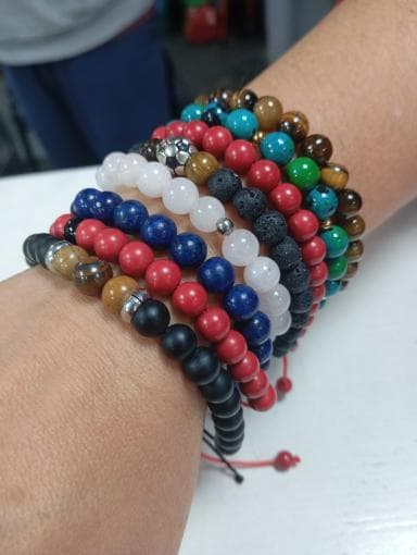 Pulsera de Piedras Naturales Elegancia y Energía