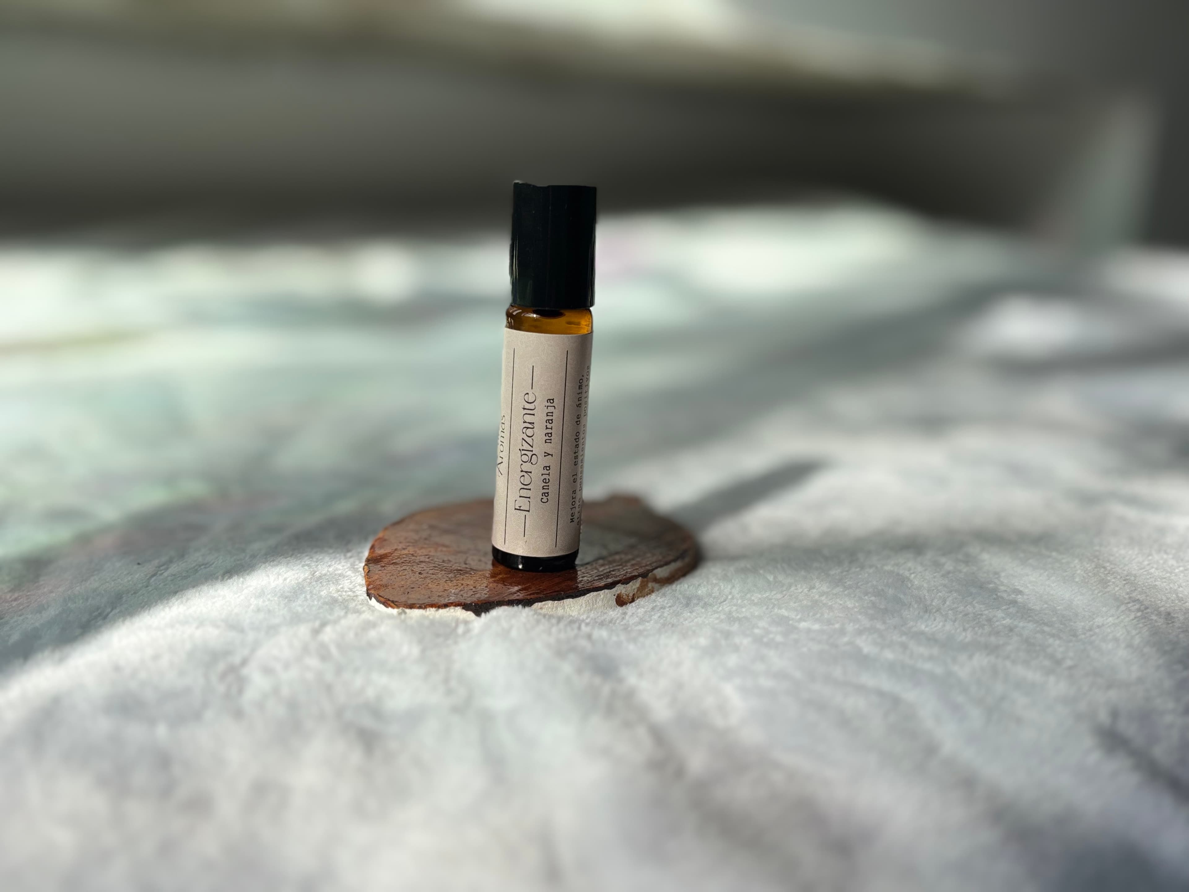 Línea Esenciales: Roll on Energizante