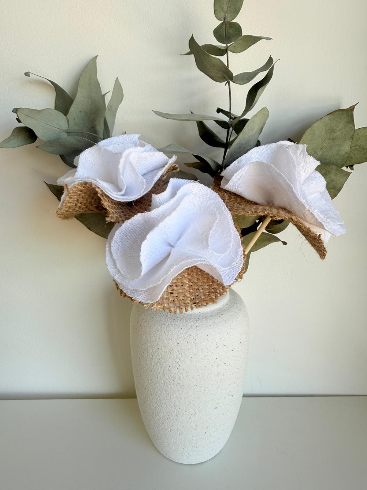 Ramo de flores más Jarrón Indigo