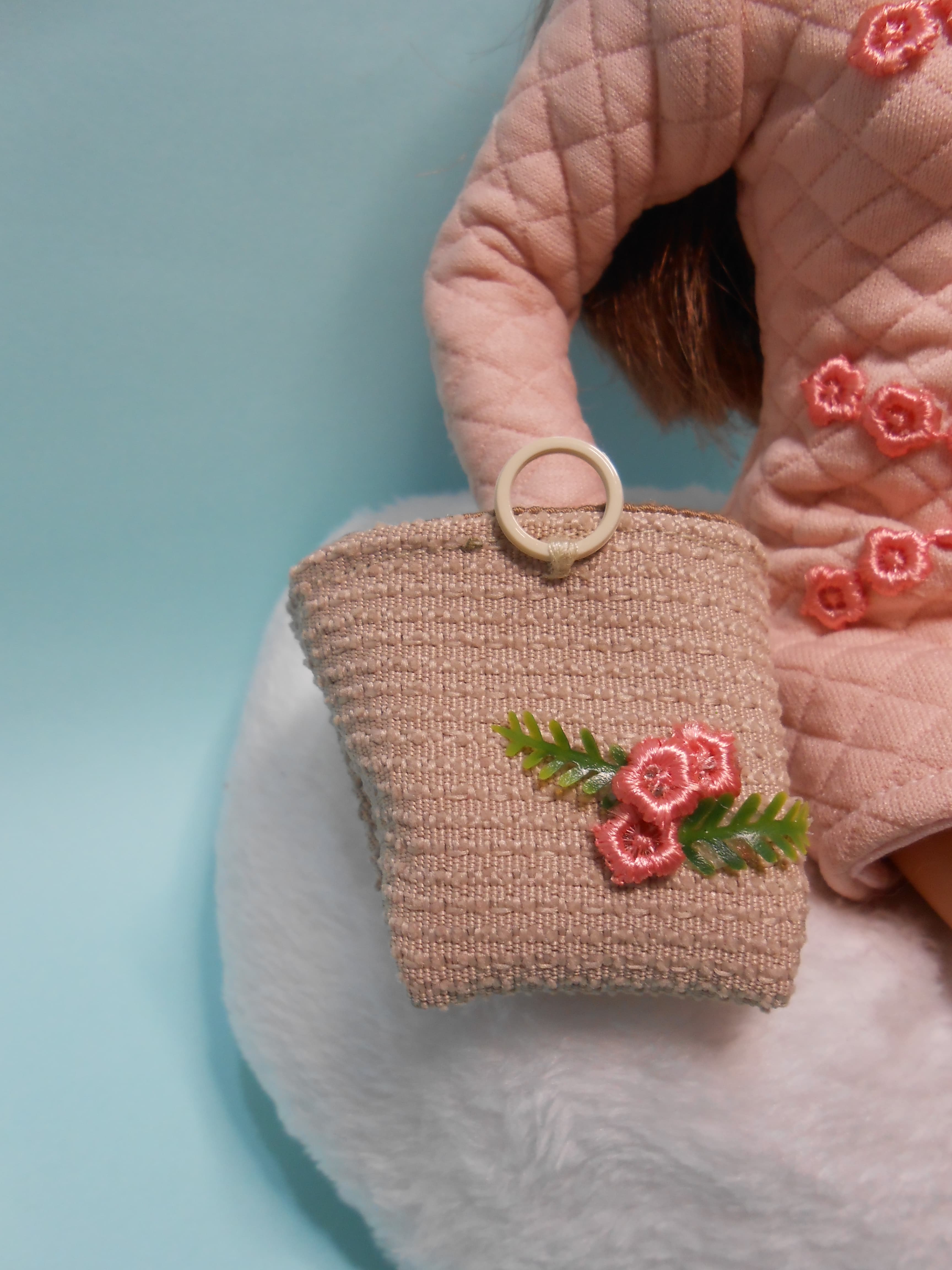 Vestido, Bolso y Sombrero para Muñeca - Conjunto Elegante