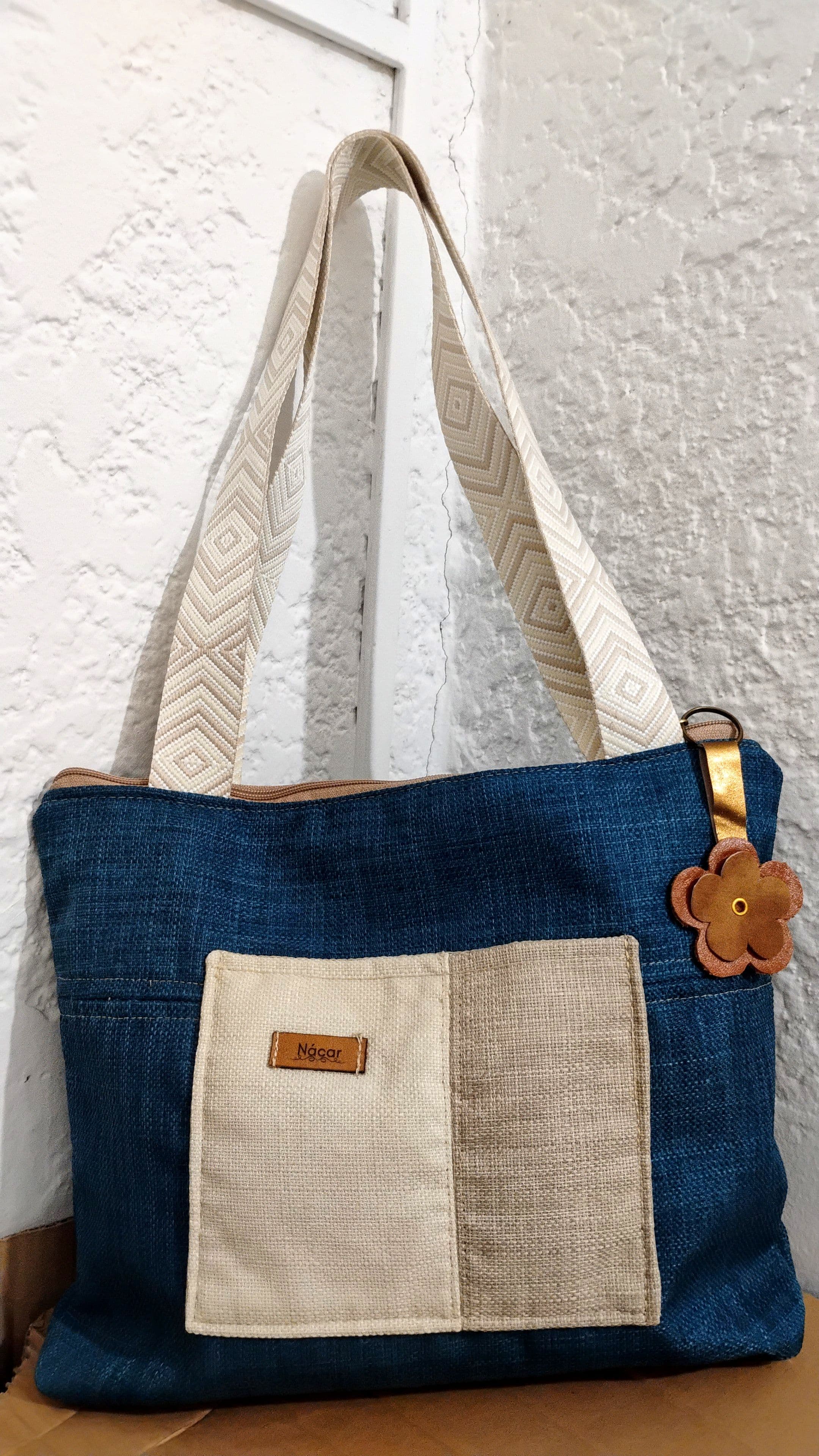 Bolso en tela rústica