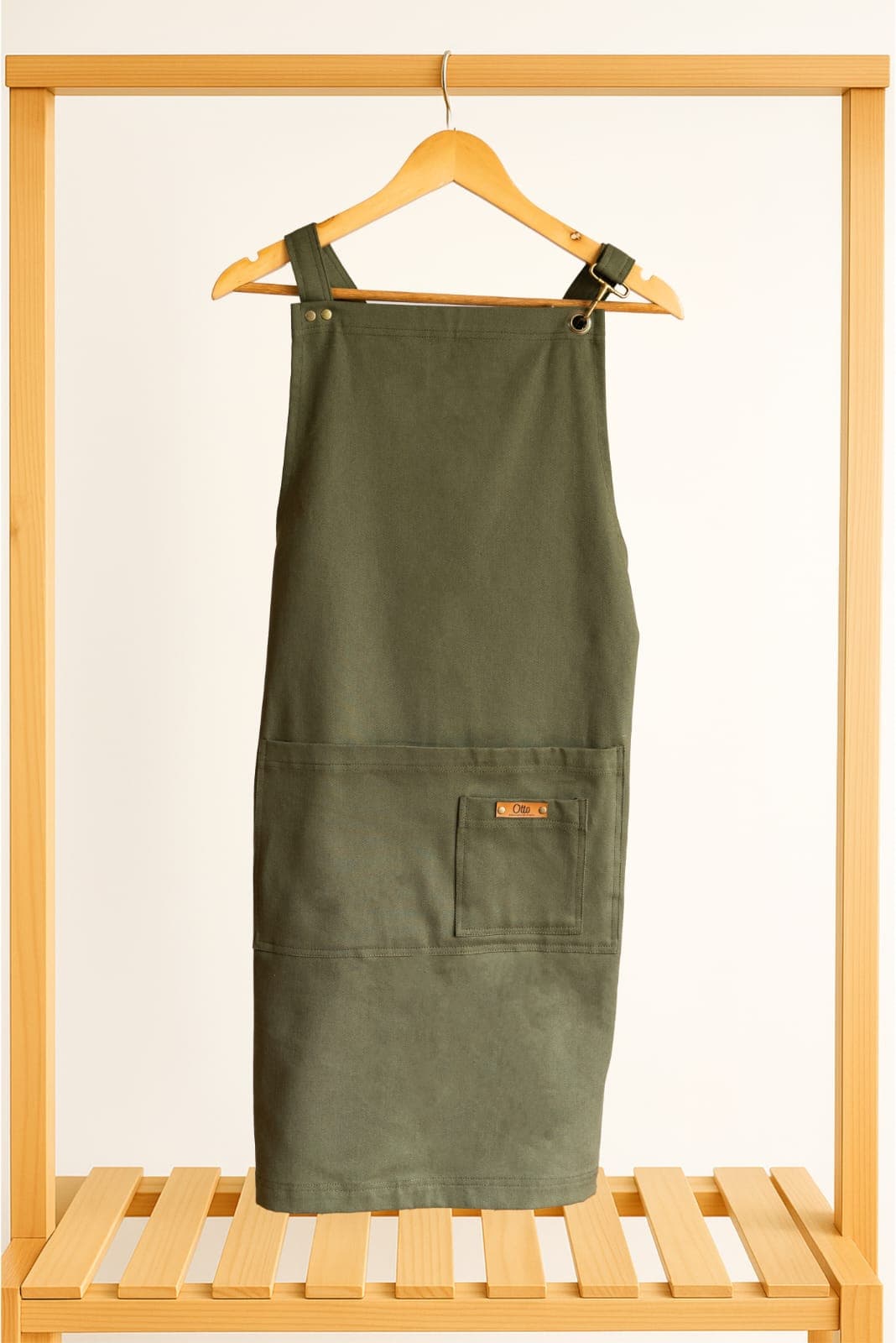 Delantal de gabardina liso