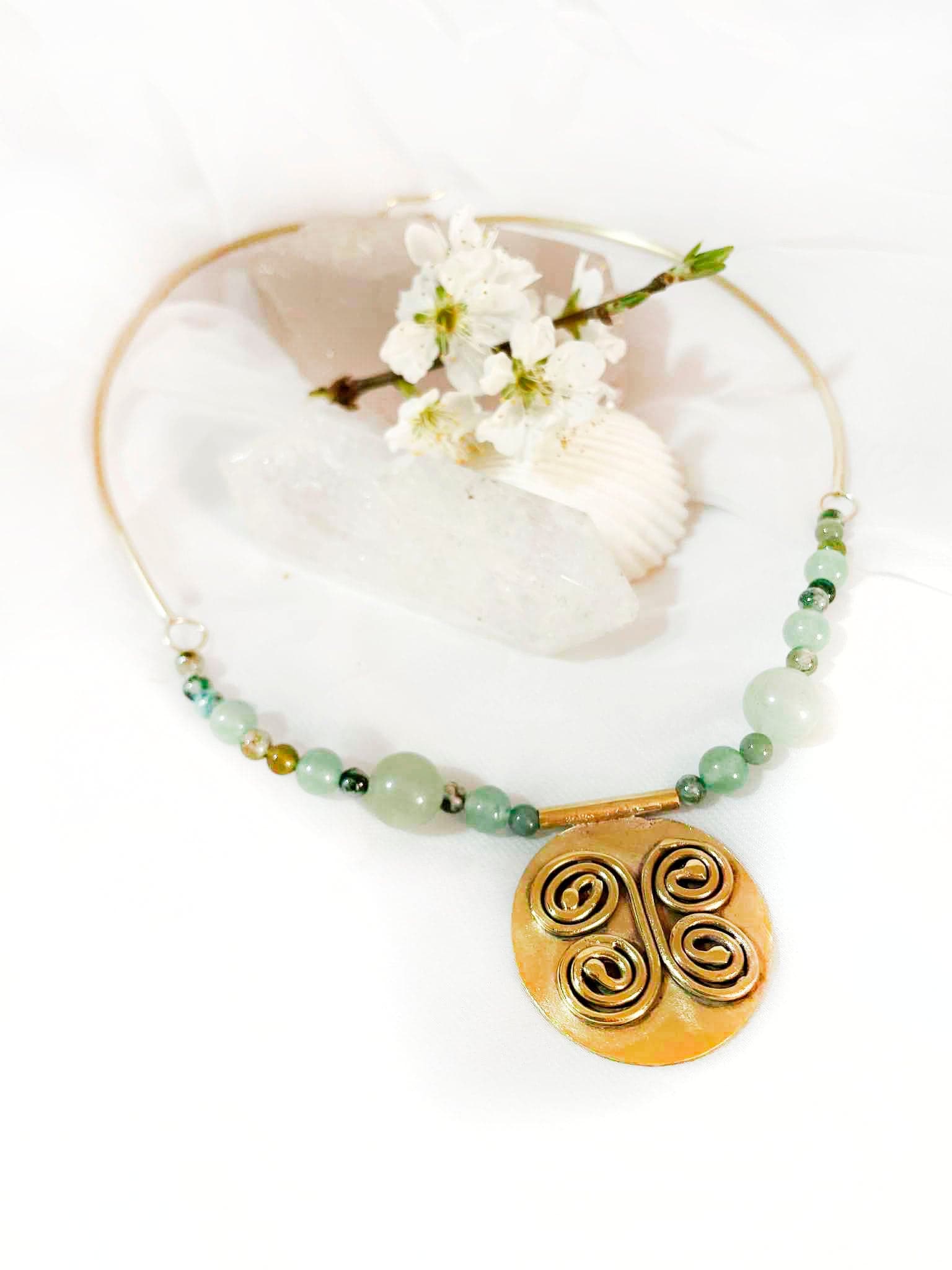 Amuleto cuatro direcciones